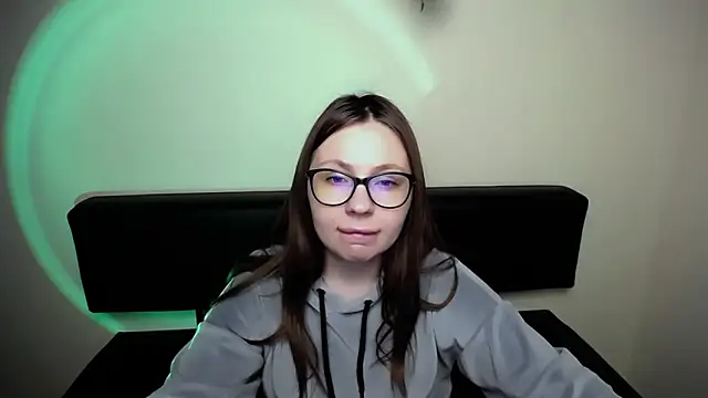 LiliaErmi online show from March 19, 2026, 7:08 am