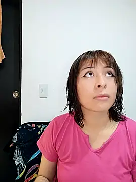 Snapshot of ZarayNero chatting on February 22, 2026, 3:35 pm ZarayNero online show from February 22, 2026, 3:35 pm