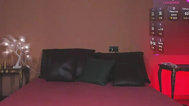 Snapshot of Amber-Tender chatting on February 13, 2026, 10:32 pm Amber-Tender online show from February 13, 2026, 10:32 pm