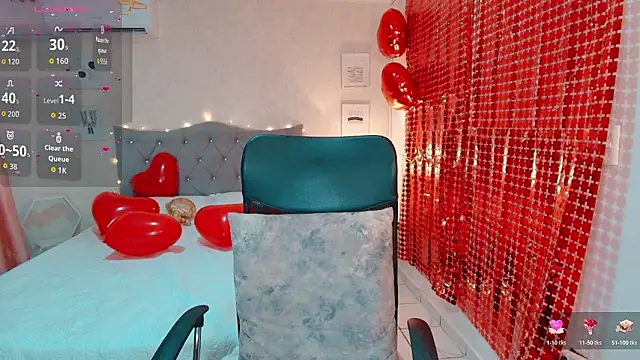 Snapshot of emmalove_doll chatting on February 14, 2026, 12:05 pm emmalove doll online show from February 14, 2026, 12:05 pm