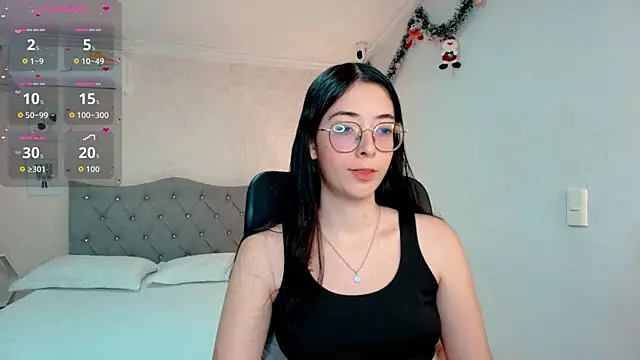 Snapshot of emmalove_doll chatting on January 7, 2026, 12:10 pm emmalove doll online show from January 7, 2026, 12:10 pm