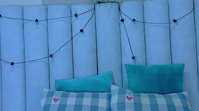 Miia Anderson online show from March 16, 2026, 1:15 pm