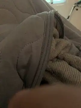 Snapshot of Phuc214055 chatting on December 16, 2025, 4:06 am Phuc214055 online show from December 16, 2025, 4:06 am