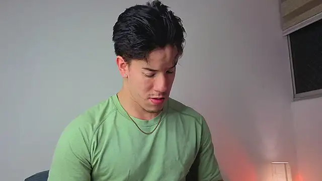 maxxcooper1 online show from January 16, 2026, 4:27 am