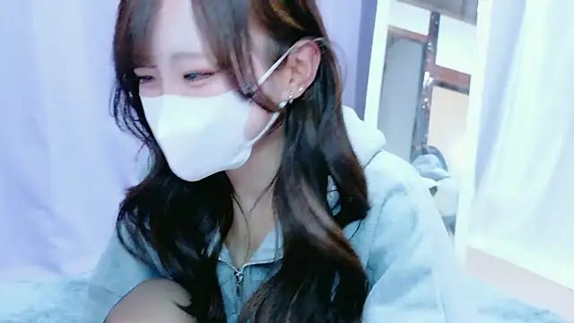 Snapshot of Yura_yura_ch chatting on May 26, 2026, 11:52 am Yura yura ch online show from May 26, 2026, 11:52 am