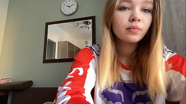 Snapshot of Leifuture chatting on February 4, 2026, 3:12 am Leifuture online show from February 4, 2026, 3:12 am