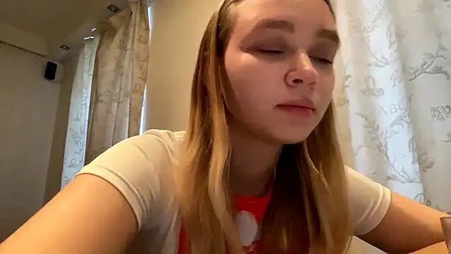 Snapshot of Leifuture chatting on March 3, 2026, 5:25 am Leifuture online show from March 3, 2026, 5:25 am