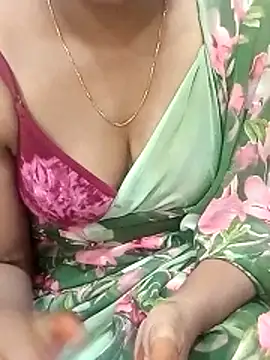 Snapshot of crazysexy_aunty chatting on December 14, 2025, 6:02 pm crazysexy aunty online show from December 14, 2025, 6:02 pm