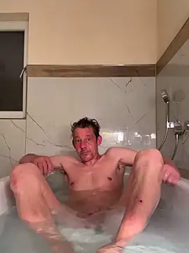 Hottasty online show from April 21, 2026, 7:53 pm