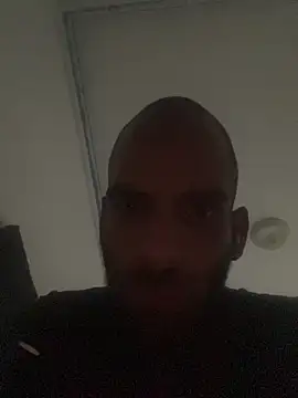 WoolyEarpiece online show from December 14, 2025, 5:51 pm