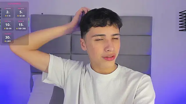 Snapshot of JoshClaarktt chatting on July 10, 2026, 4:12 am JoshClaarktt online show from July 10, 2026, 4:12 am