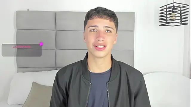 JoshClaarktt online show from April 14, 2026, 4:06 am