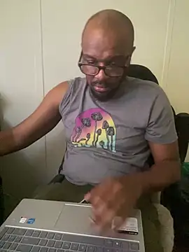 Snapshot of MrUnintentional chatting on July 26, 2026, 11:11 pm MrUnintentional online show from July 26, 2026, 11:11 pm