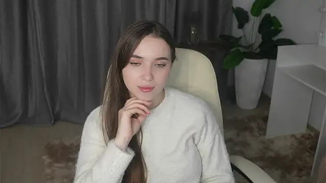 Snapshot of SachikoStratis chatting on December 18, 2025, 8:30 am SachikoStratis online show from December 18, 2025, 8:30 am