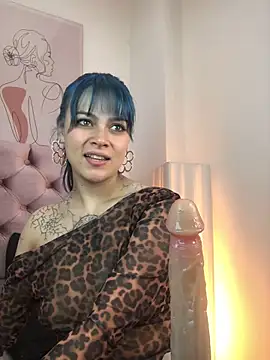 Adelaindiamond  online show from May 30, 2026, 12:33 pm