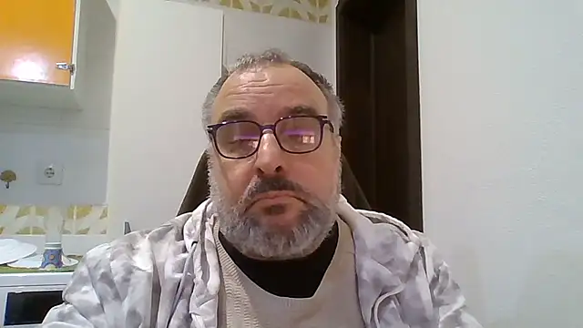 Snapshot of UrsoHardBRPT chatting on December 14, 2025, 8:58 pm UrsoHardBRPT online show from December 14, 2025, 8:58 pm