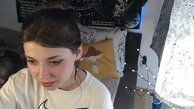 AlienforTwenty online show from March 13, 2026, 12:32 pm