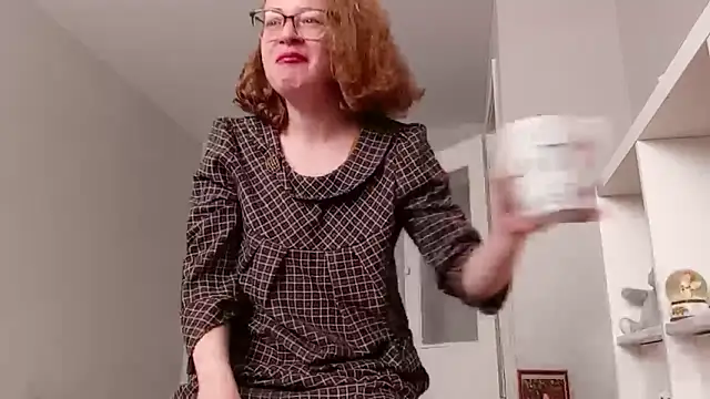 Snapshot of Alice_newhome chatting on April 30, 2026, 8:32 am Alice newhome online show from April 30, 2026, 8:32 am