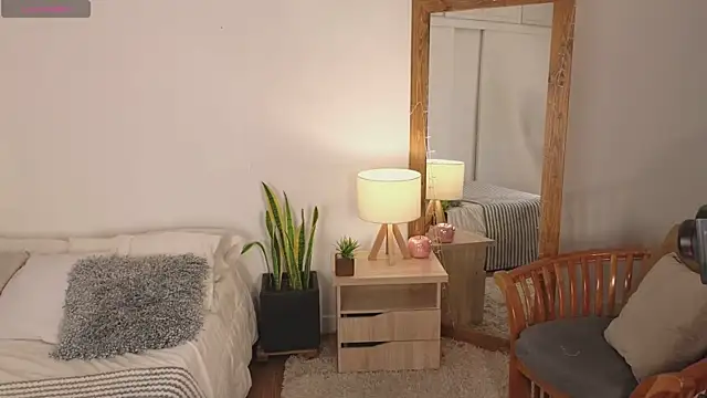 Snapshot of Grecia_Miller_ chatting on February 16, 2026, 12:04 pm Grecia Miller online show from February 16, 2026, 12:04 pm