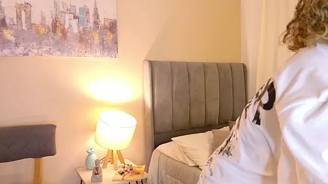 Snapshot of Grecia_Miller_ chatting on February 18, 2026, 7:43 pm Grecia Miller online show from February 18, 2026, 7:43 pm