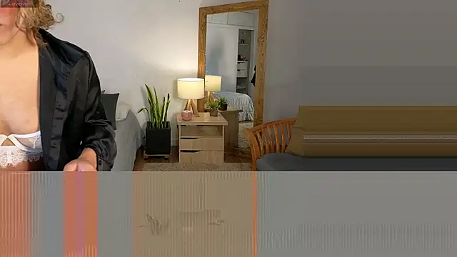 Snapshot of Grecia_Miller_ chatting on March 2, 2026, 12:12 pm Grecia Miller online show from March 2, 2026, 12:12 pm