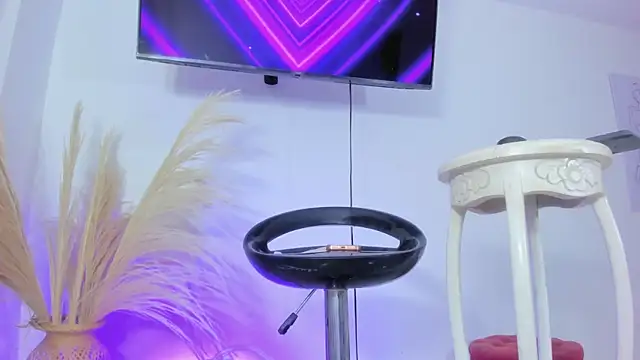 Camila saaenz online show from April 10, 2026, 10:00 am