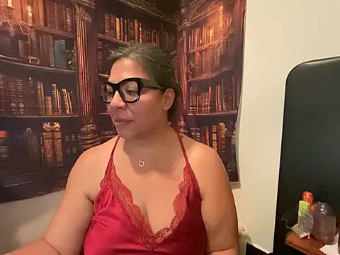 Snapshot of BettyWhispers chatting on July 22, 2026, 2:57 am BettyWhispers online show from July 22, 2026, 2:57 am