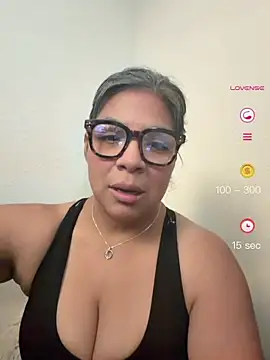 Snapshot of BettyWhispers chatting on June 26, 2026, 8:14 pm BettyWhispers online show from June 26, 2026, 8:14 pm