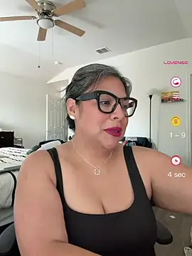 Snapshot of BettyWhispers chatting on June 24, 2026, 1:53 pm BettyWhispers online show from June 24, 2026, 1:53 pm