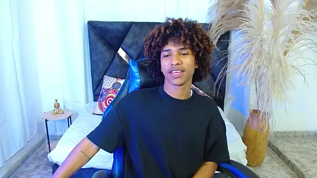 Snapshot of angelll18_ chatting on February 11, 2026, 8:41 pm angelll18 online show from February 11, 2026, 8:41 pm