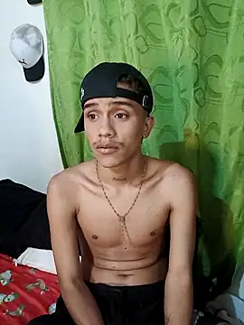 Snapshot of andy_star12 chatting on December 14, 2025, 5:57 am andy star12 online show from December 14, 2025, 5:57 am