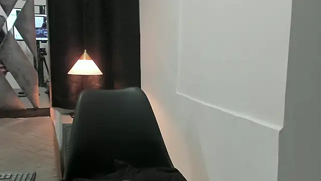 Snapshot of purplestar__ chatting on December 14, 2025, 12:44 pm purplestar online show from December 14, 2025, 12:44 pm