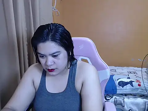 Snapshot of ur_hotsexymaria chatting on February 9, 2026, 11:58 pm ur hotsexymaria online show from February 9, 2026, 11:58 pm