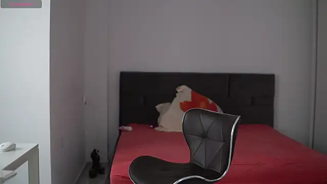 MiraBennet online show from April 17, 2026, 6:16 am