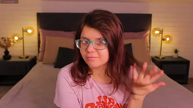 Ariell Mini online show from April 11, 2026, 12:20 pm