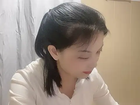 Snapshot of kair-ye chatting on December 19, 2025, 12:51 pm kair-ye online show from December 19, 2025, 12:51 pm