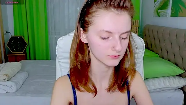 Miss Alisa  online show from February 13, 2026, 3:23 pm