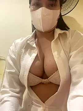 Snapshot of Volly_moon chatting on December 16, 2025, 4:28 am Volly moon online show from December 16, 2025, 4:28 am