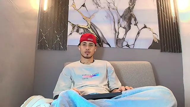 DAVIN 01 online show from December 15, 2025, 12:11 pm