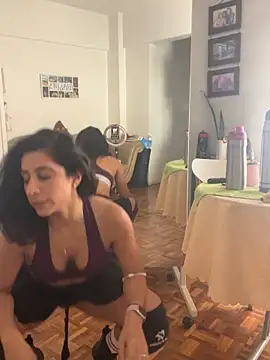 Snapshot of kareniza chatting on December 18, 2025, 4:55 pm kareniza online show from December 18, 2025, 4:55 pm