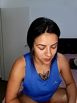 luluclark69 online show from January 9, 2026, 10:28 pm