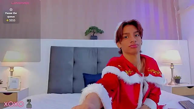 Snapshot of Will_Turneer chatting on December 15, 2025, 9:20 pm Will Turneer online show from December 15, 2025, 9:20 pm