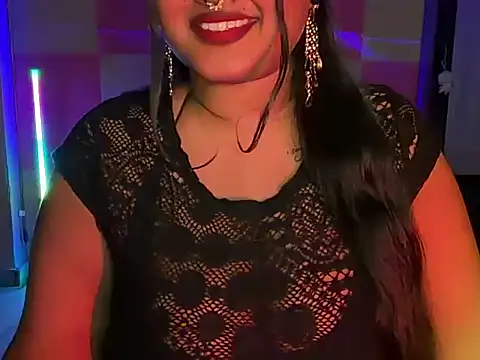 Snapshot of sonal-6 chatting on July 4, 2026, 8:35 pm sonal-6 online show from July 4, 2026, 8:35 pm
