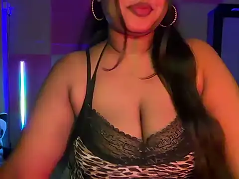 Snapshot of sonal-6 chatting on June 21, 2026, 6:25 pm sonal-6 online show from June 21, 2026, 6:25 pm