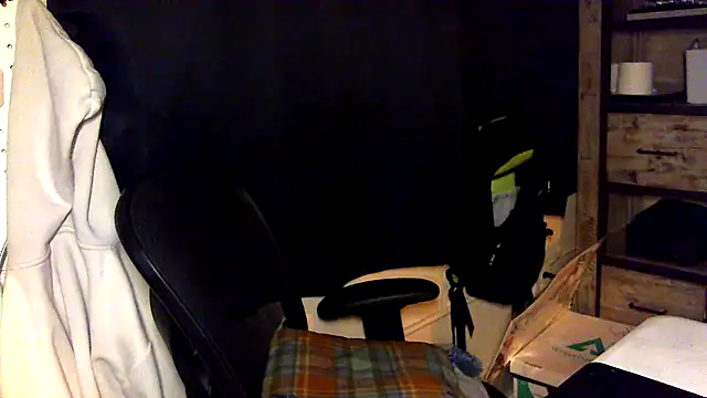 jhaycobXgarcia online show from April 1, 2026, 7:10 am