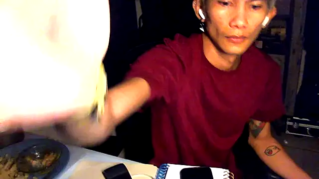 jhaycobXgarcia online show from March 24, 2026, 10:04 am