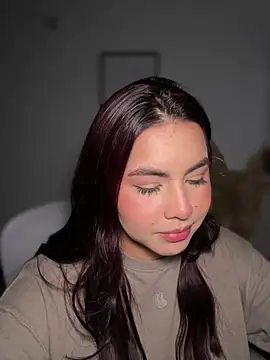 Zarahs Blare1 online show from April 21, 2026, 1:42 am