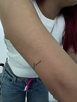 Zarahs Blare1 online show from February 3, 2026, 2:00 am