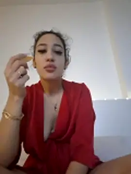 Snapshot of Byanca199 chatting on December 15, 2025, 5:52 pm Byanca199 online show from December 15, 2025, 5:52 pm