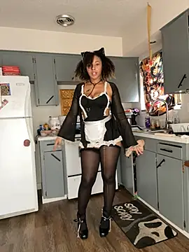 HonneyBunnyXO online show from May 10, 2026, 9:27 pm